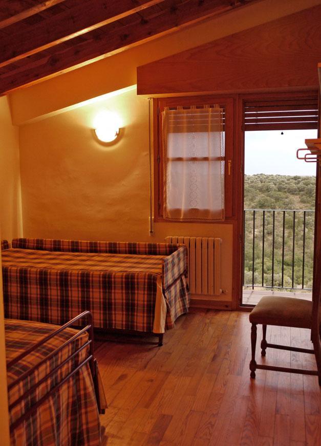 Bilanayur Hotel Alberuela de la Liena Ngoại thất bức ảnh