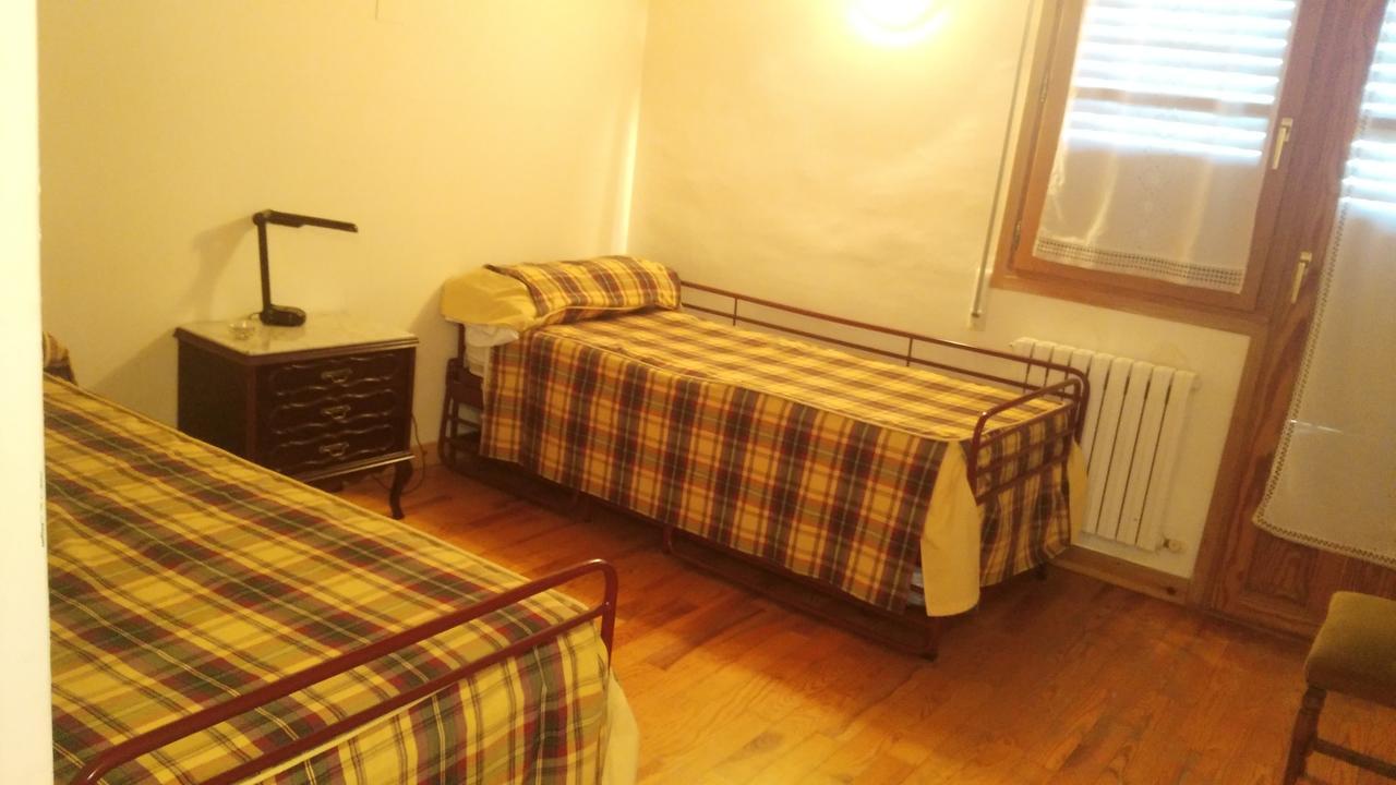 Bilanayur Hotel Alberuela de la Liena Ngoại thất bức ảnh